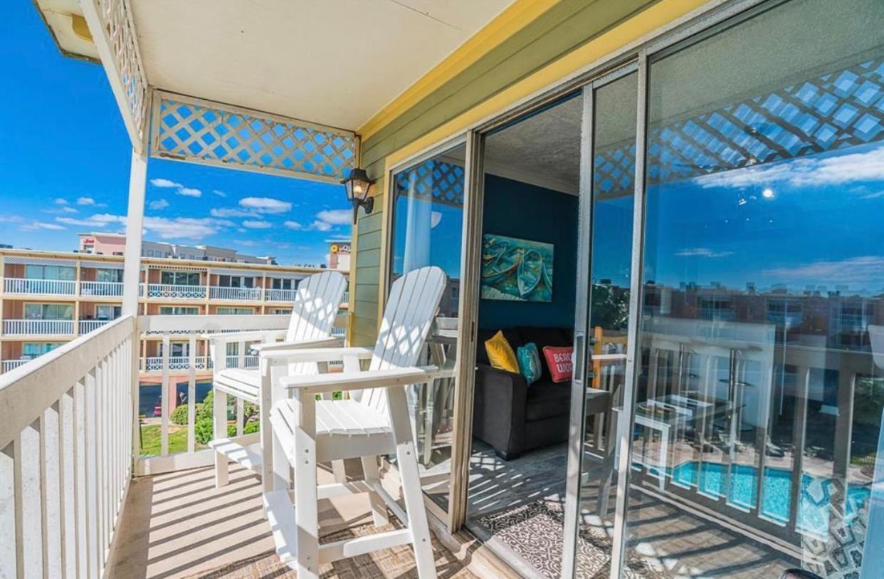 غالفيستون، تكساس Beach Escape - Top Floor Ocean Views - Heated Pool - Seawall Blvd المظهر الخارجي الصورة